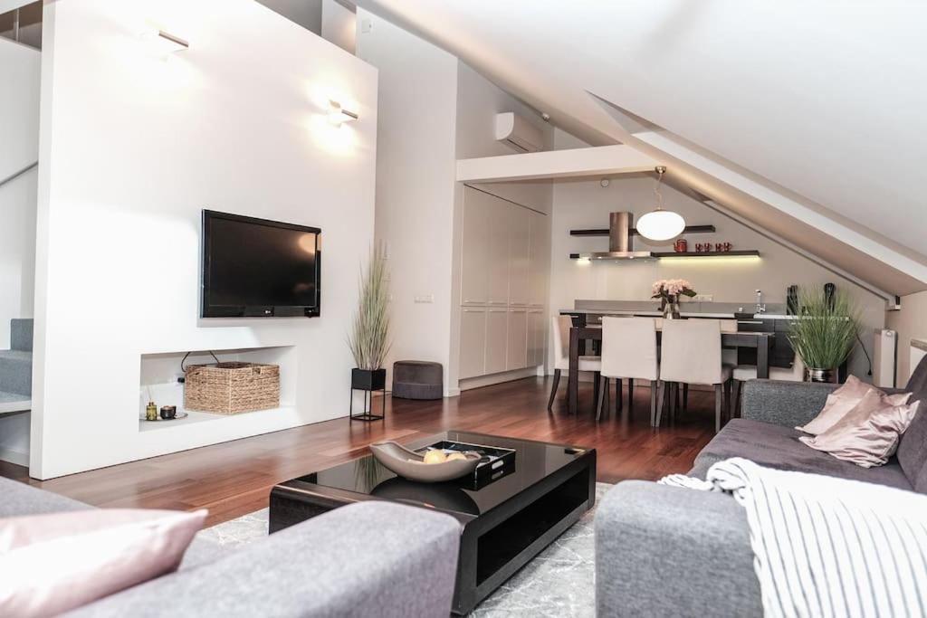 #Stayhere - Spacious Luxury Town Hall 3Bdr Apartment VNO Exteriér fotografie