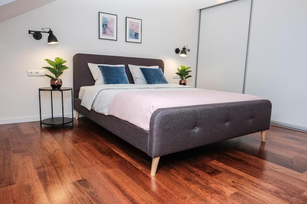 #Stayhere - Spacious Luxury Town Hall 3Bdr Apartment VNO Exteriér fotografie
