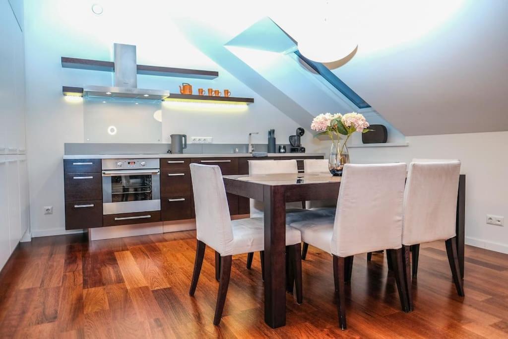 #Stayhere - Spacious Luxury Town Hall 3Bdr Apartment VNO Exteriér fotografie