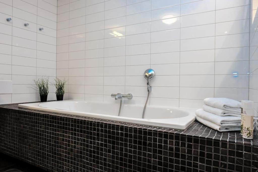 #Stayhere - Spacious Luxury Town Hall 3Bdr Apartment VNO Exteriér fotografie