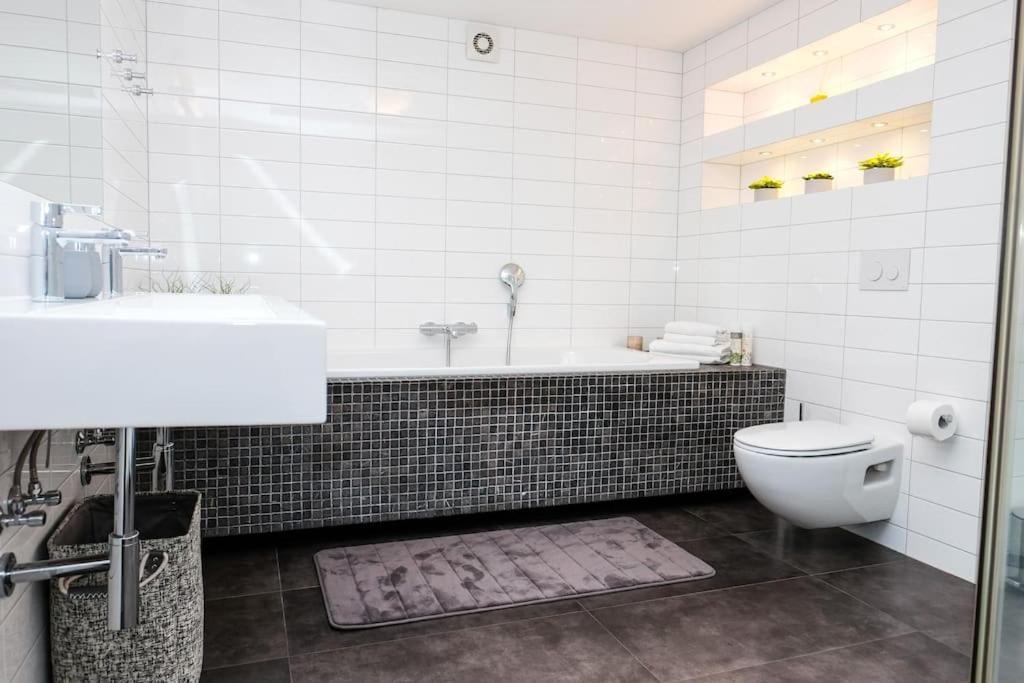 #Stayhere - Spacious Luxury Town Hall 3Bdr Apartment VNO Exteriér fotografie